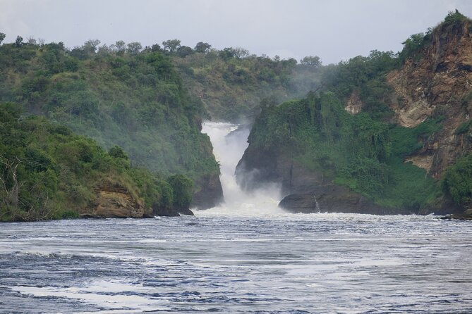 9 Days Uganda Wildlife Safaris, Gorilla Trekking & Hiking - Day 7: The long road toward Bwindi