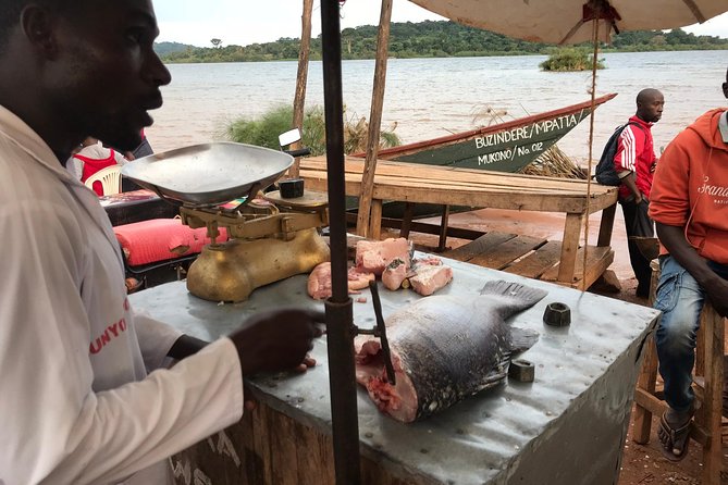 Fishing Village Food Tour & Luwombo Stop - The first meeting point in Kampala