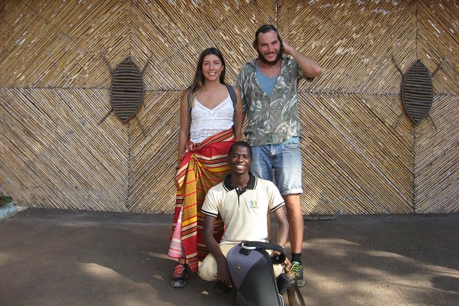 Steve Kampala Walking tours (Airpals Safaris tour) - Makerere University and Katanga: two very different beginnings