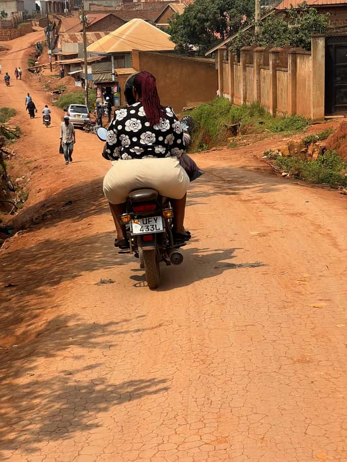 The best Kampala walking experience tour - Hindu culture and Kampala’s mixed character