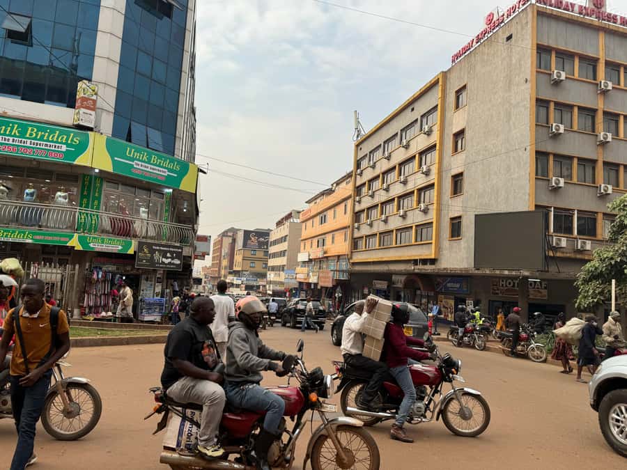 The best Kampala walking experience tour - Bagala Craft Market and the optional shopping stop