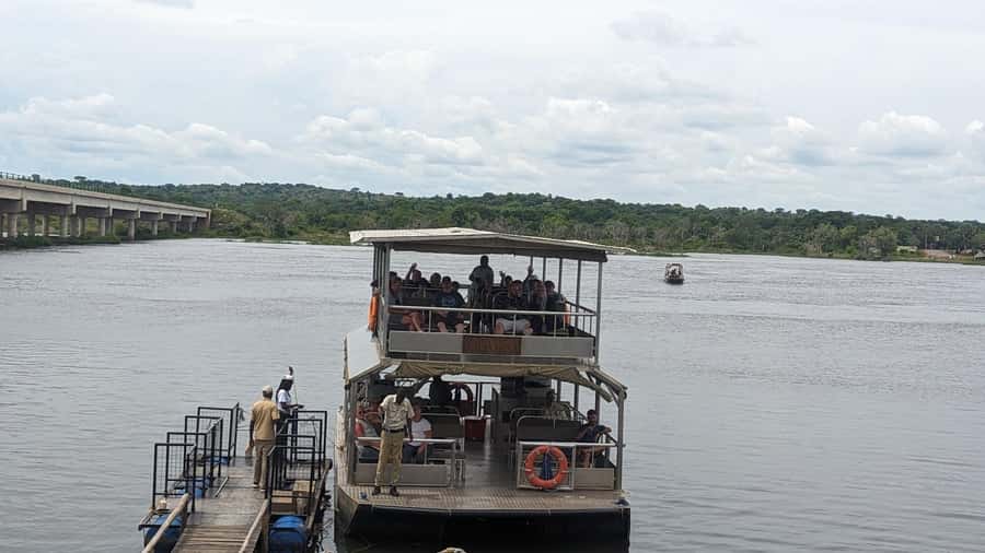 The Big5 3 Days Wildlife Adventure Experience in Uganda. - The long road from Kampala to Murchison Falls
